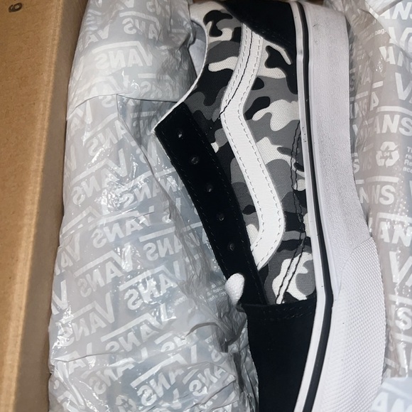 VANS KIDS (PS) OLD SKOOL SHOES | BLACK/WHITE CAMO | NEW in BOX/NWT!!🩶🖤✔️ - Picture 7 of 9